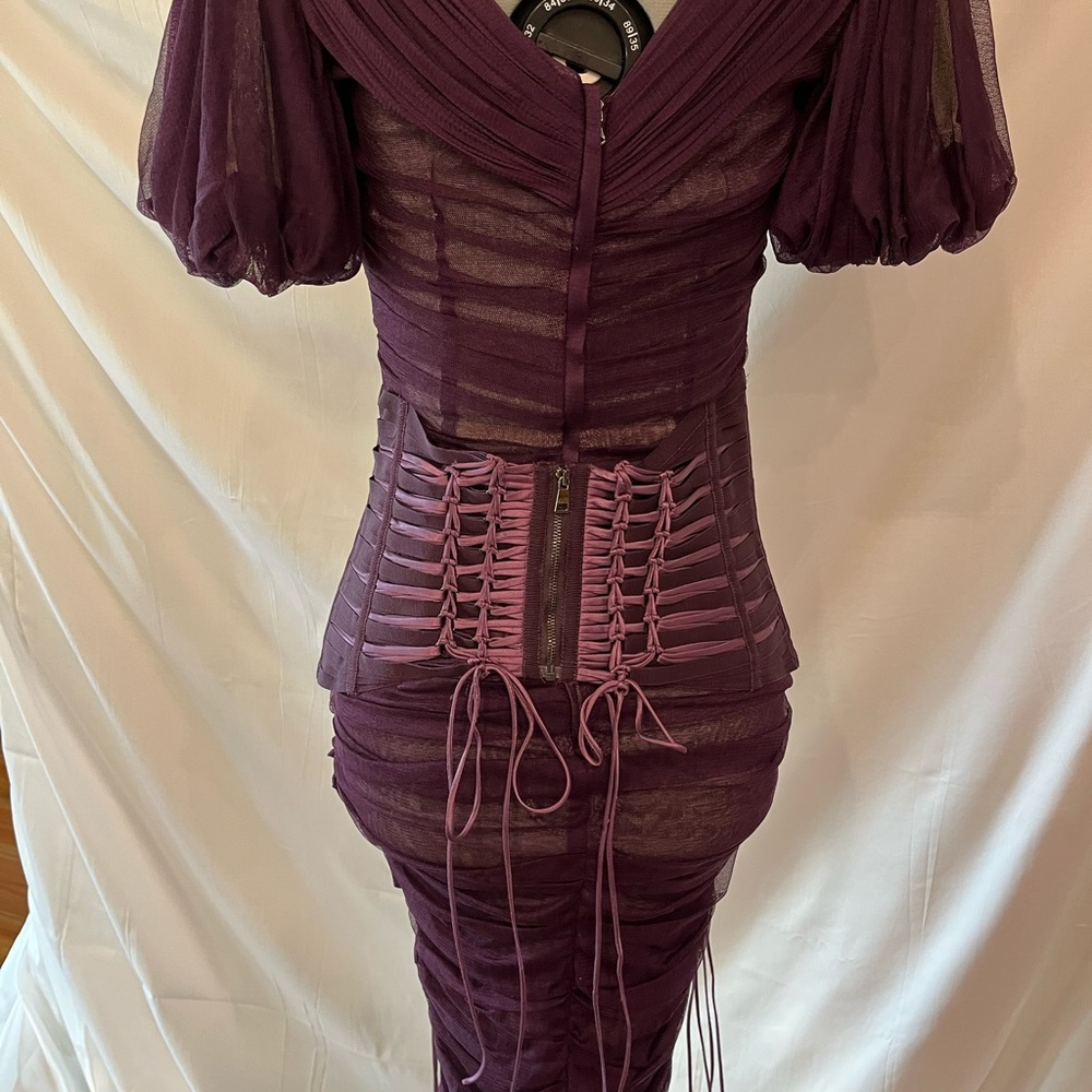 Fitted dress with corset